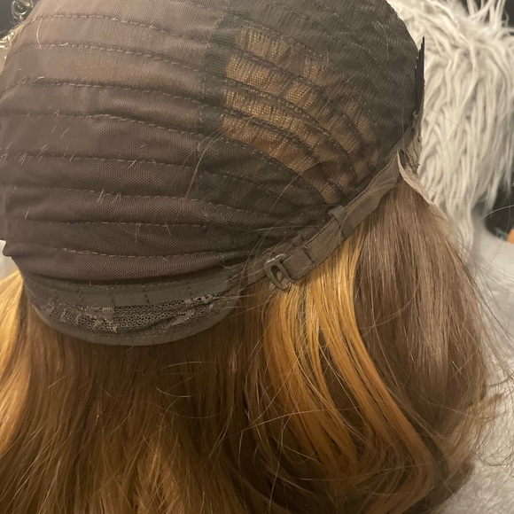 Highlighted Body Wave Wig - Picture 11 of 11